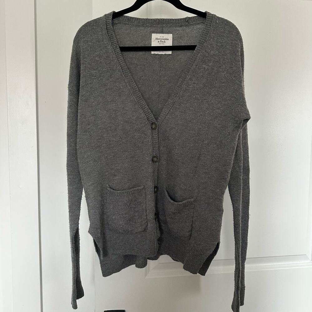 Abercrombie & Fitch (M) Gray Knit V Neck Relaxed Fit Cardigan Mid 2000's